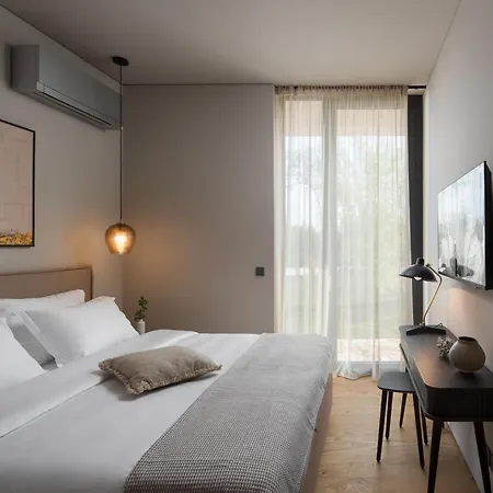 Gaia 3 For 6 People Near Vodnjan With Heated Pool & Pet Friendly * Mednjan